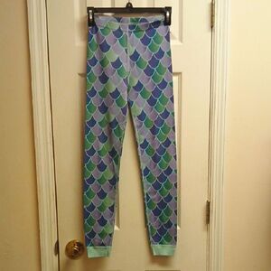 hanna anderson Girls multi colored scallop pattern Size 12 leggings